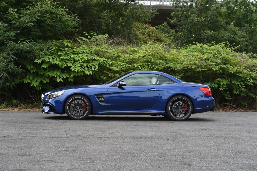  Mercedes-AMG SL63 2016 года  (UK) (фото 28 из 30)